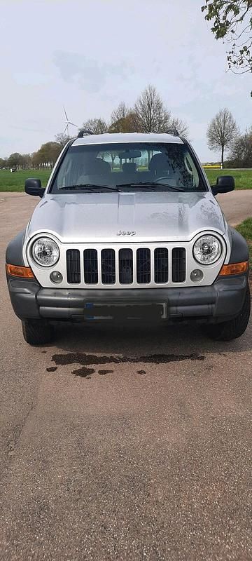 Gebraucht Jeep Cherokee 163 PS (119 kW) 2006 Grau SUV