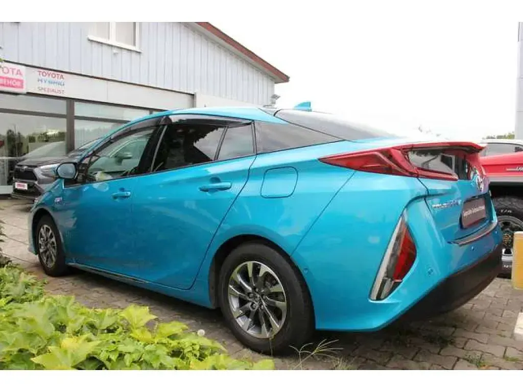 Gebraucht Toyota Prius Executive 122 PS (89 kW) 2018 Spirited aqua me. (metallic) Kleinwagen