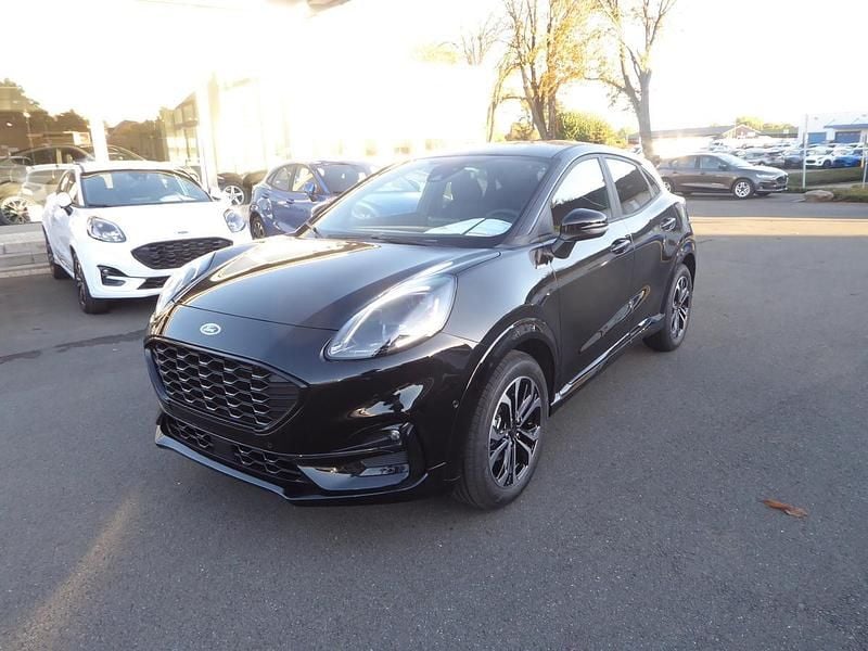Schwarz metallic Gebraucht 2023 Ford Puma ST-Line | 23.140 € (Etwas zu teuer) - Bild 1/4
