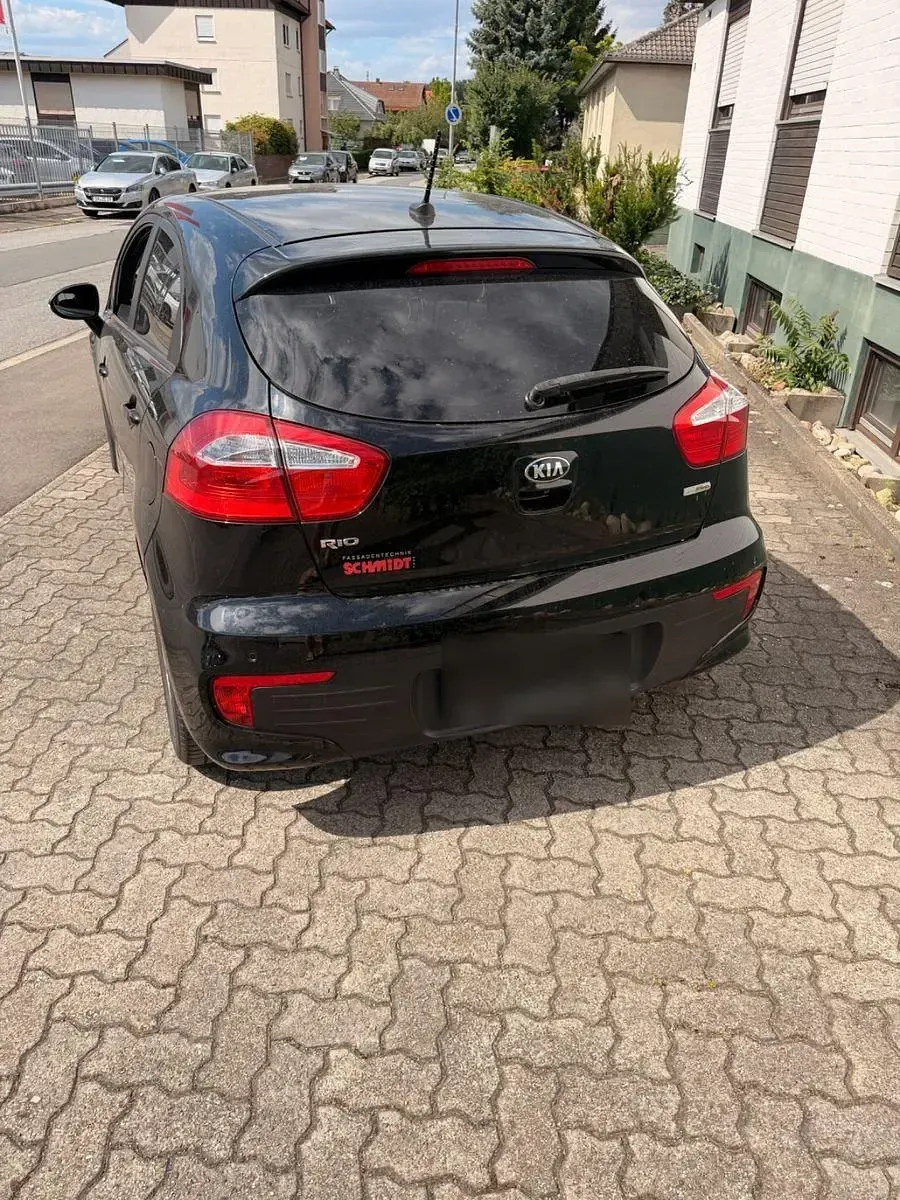 Gebraucht Kia Rio DREAM-TEAM Edition 84 PS (61 kW) 2016 Schwarz Kleinwagen