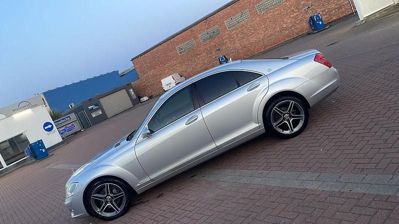 Silber Gebraucht 2006 Mercedes S350 Limousine | 8.999 € (Guter Preis) - Bild 1/4
