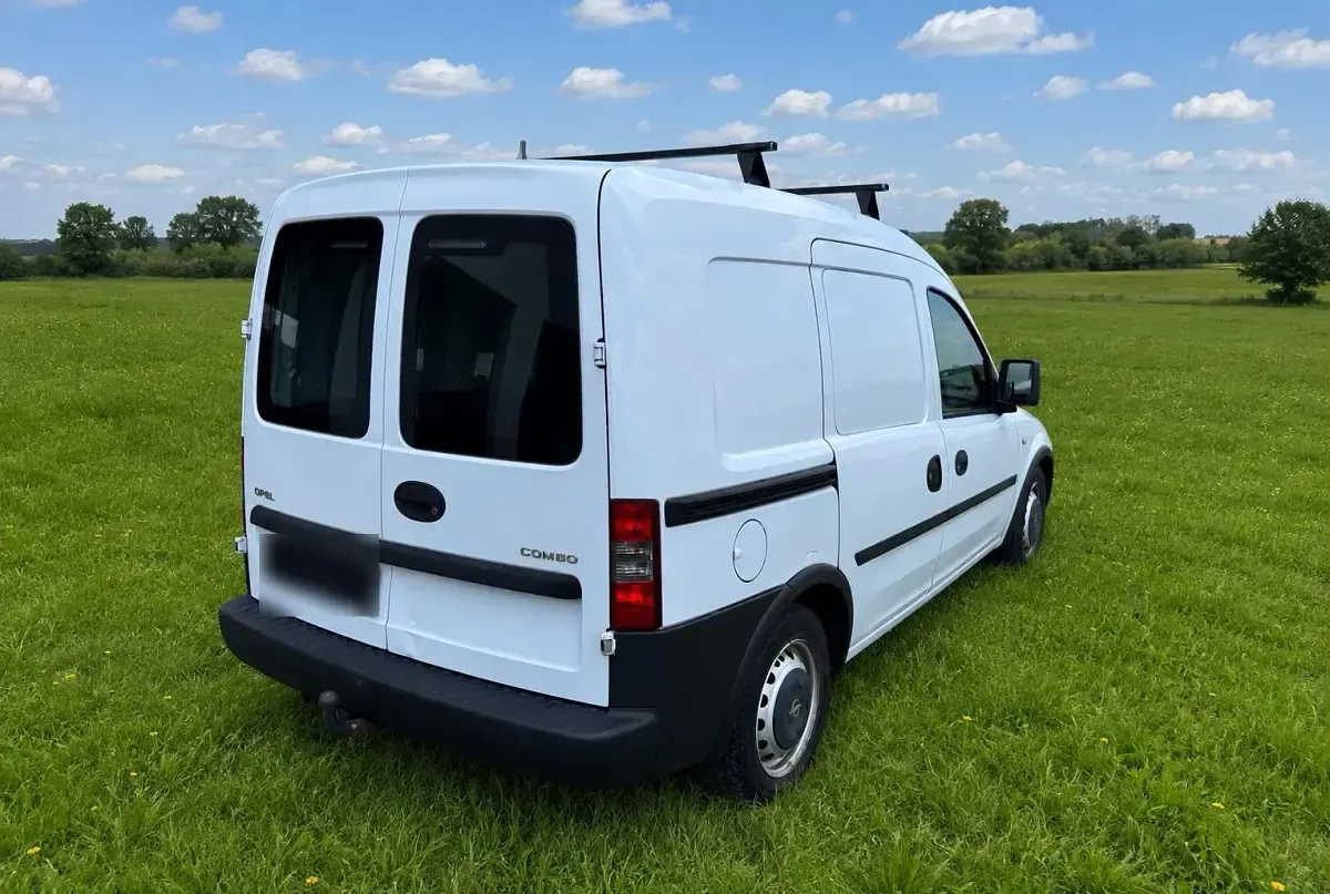 Gebraucht Opel Combo 90 PS (66 kW) 2011 Weiß Van / Kleinbus