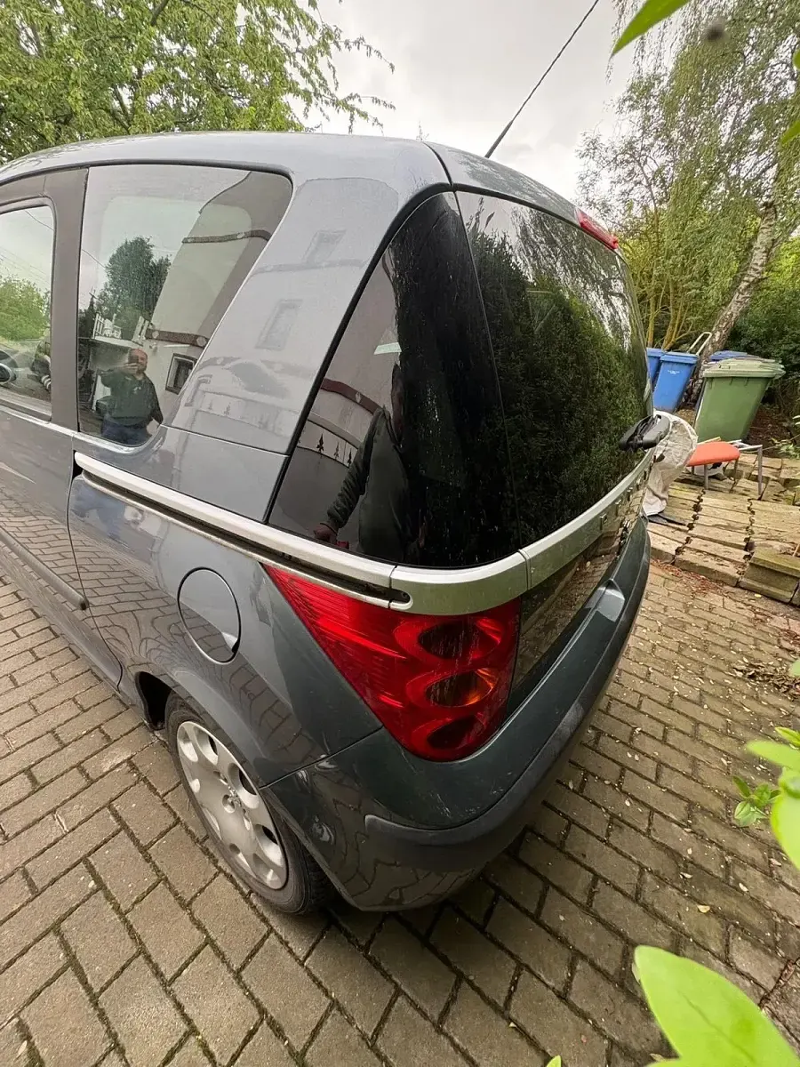 Usata Peugeot 1007 73 CV (53 kW) 2007 Grigio Monovolume