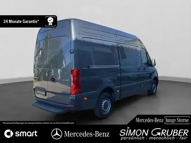 Gebraucht Mercedes Sprinter 170 PS (125 kW) 2024 Selenitgrau (metallic) Van