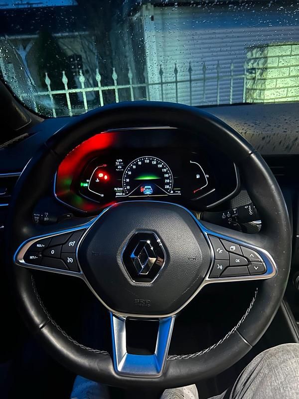 Gebraucht Renault Clio V Edition One 131 PS (96 kW) 2021 Grau Limousine