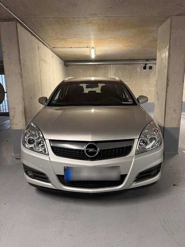 Silber Gebraucht 2007 Opel Vectra Kombi | 2.500 € (Teuer) - Bild 1/4