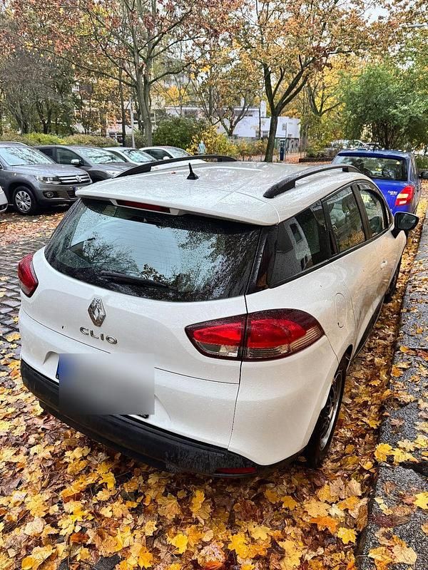 Weiß Gebraucht 2013 Renault Clio GrandTour Expression Kombi | 5.000 € (Guter Preis) - Bild 1/4