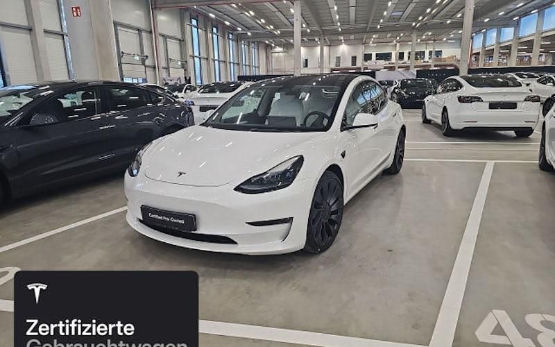 Weiß Gebraucht 2021 Tesla Model 3 Performance Limousine | 32.000 € (Fairer Preis) - Bild 1/4