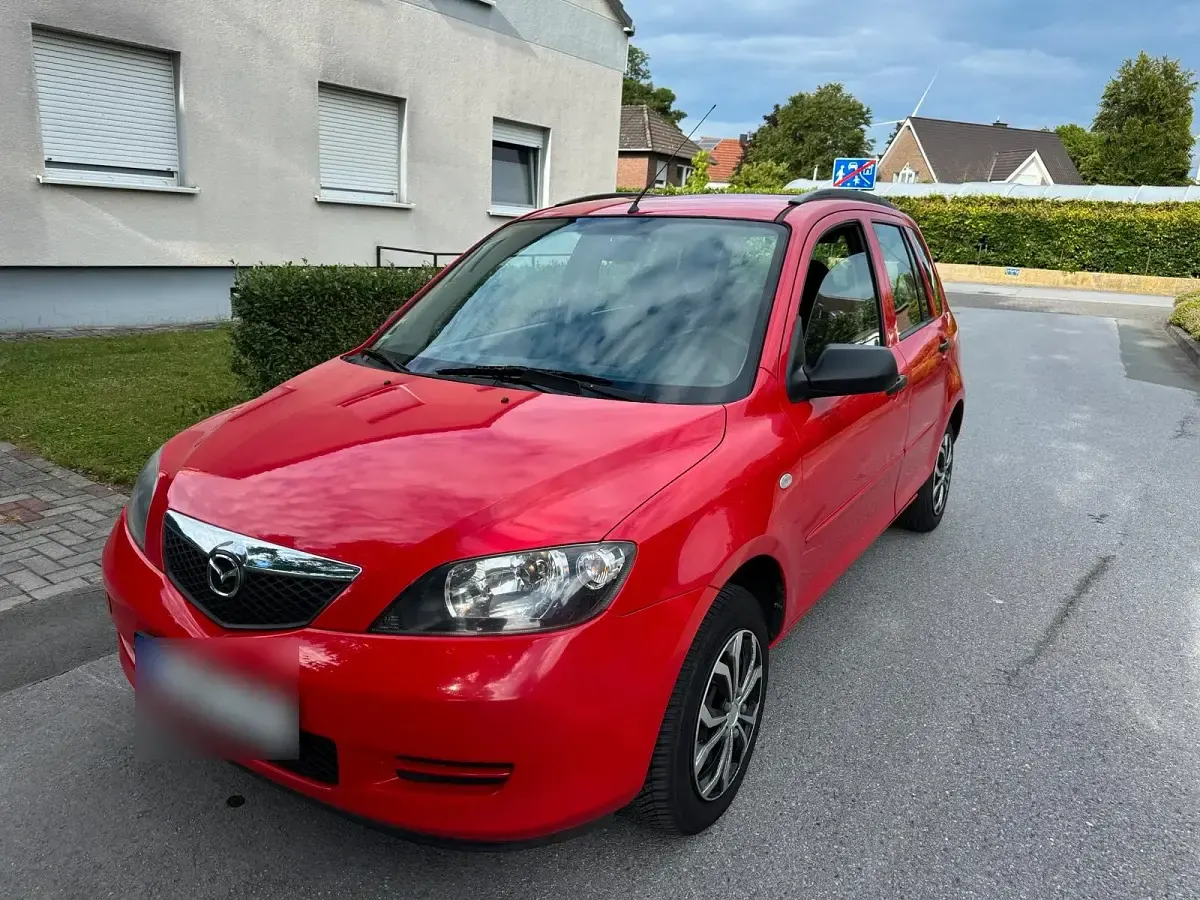 Gebraucht Mazda 2 85 PS (62 kW) 2003 Rot Kleinwagen