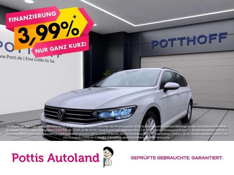 Weiss Gebraucht 2023 VW Passat Business Kombi | 24.177 € (Guter Preis) - Bild 1/4