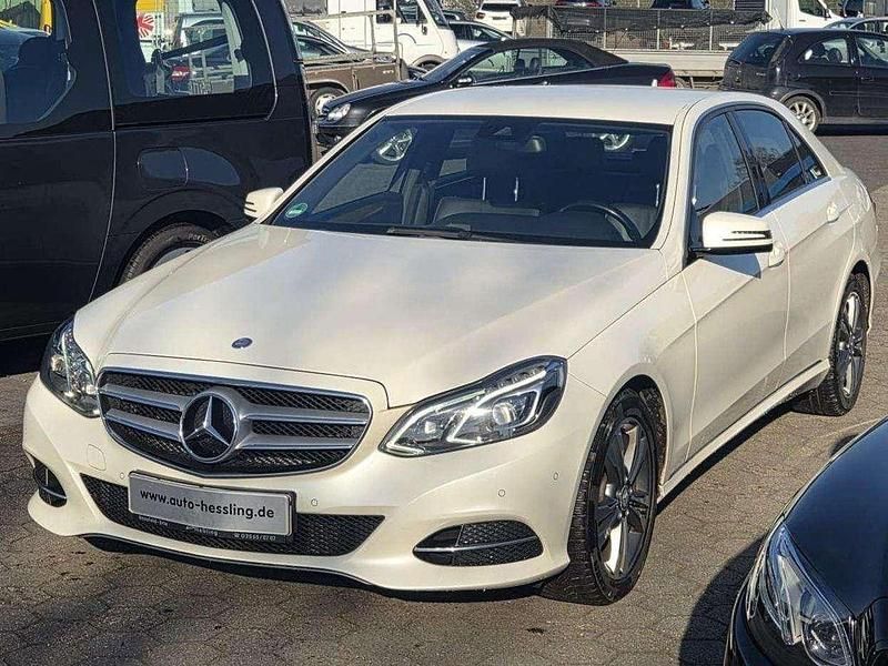 Gebraucht Mercedes E300 231 PS (169 kW) 2013 Weiß Limousine