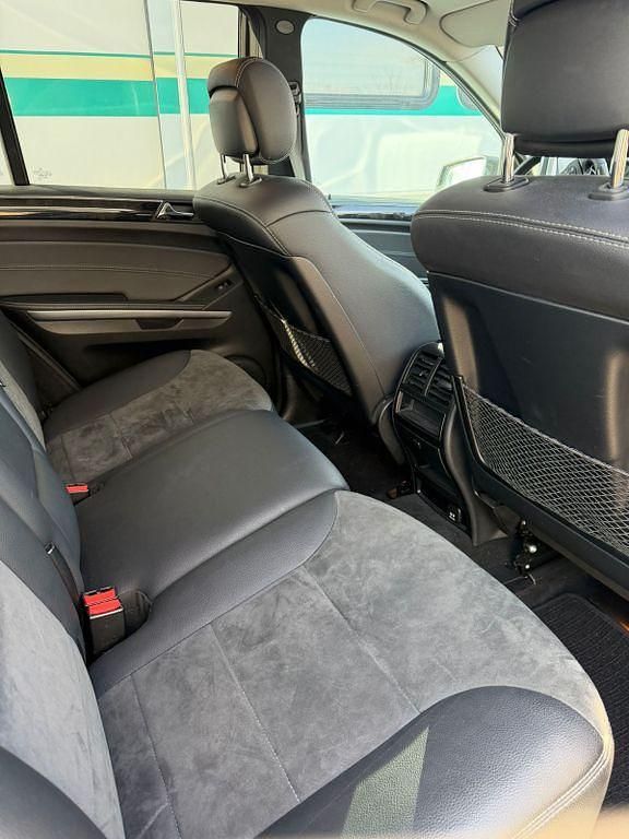 Gebraucht Mercedes ML350 272 PS (200 kW) 2010 SUV