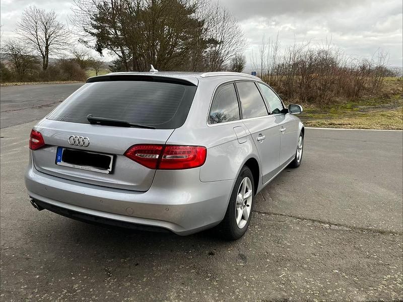 Gebraucht Audi A4 Ambiente 190 PS (139 kW) 2015 Silber Limousine