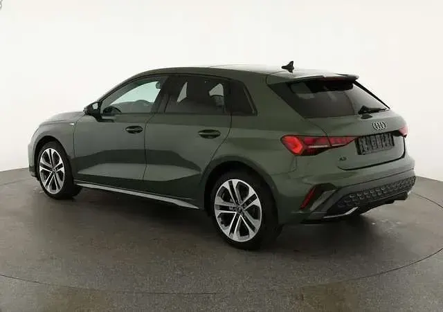 Neu Audi A3 S-Line 150 PS (110 kW) 2026 Grau metallic