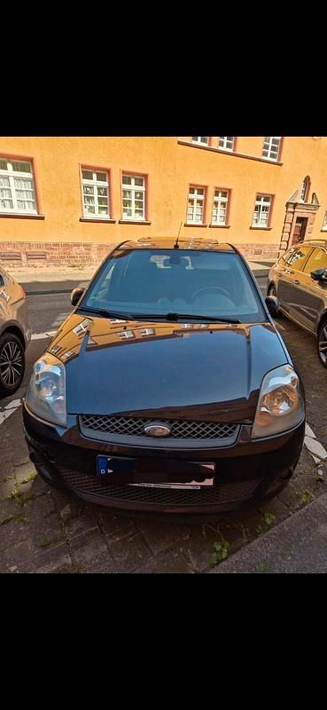 Gebraucht Ford Fiesta 90 PS (66 kW) 2005 Blau Kleinwagen