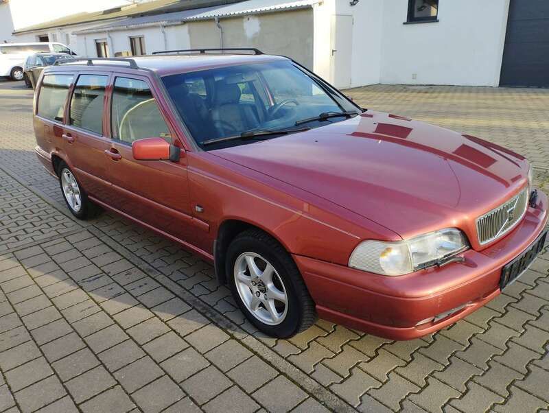 Rot Gebraucht 1997 Volvo V70 Kombi | 5.555 € (Fairer Preis) - Bild 1/4
