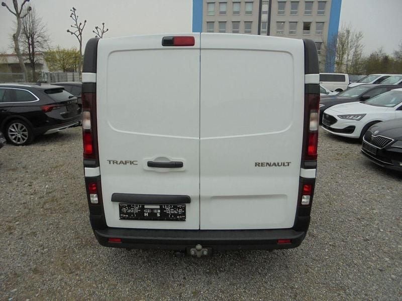 Gebraucht Renault Trafic Komfort 150 PS (110 kW) 2023 Weiß Van / Kleinbus