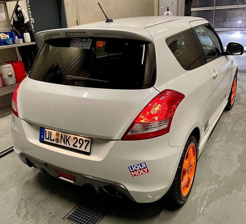 Gebraucht Suzuki Swift Sport 136 PS (100 kW) 2012 Weiß Kleinwagen