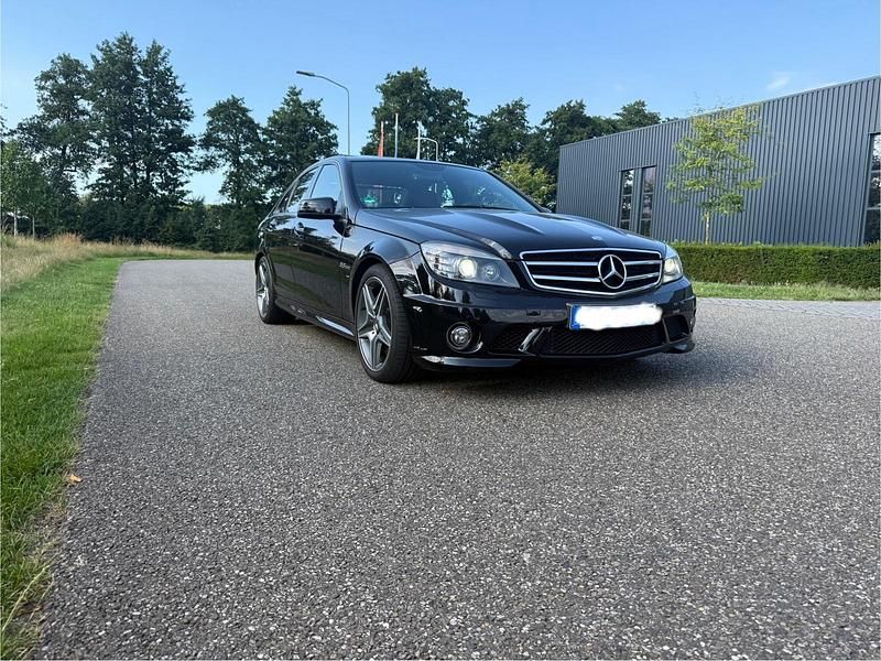 Schwarz Gebraucht 2008 Mercedes C63 AMG AMG Limousine | 45.500 € (Fairer Preis) - Bild 1/4