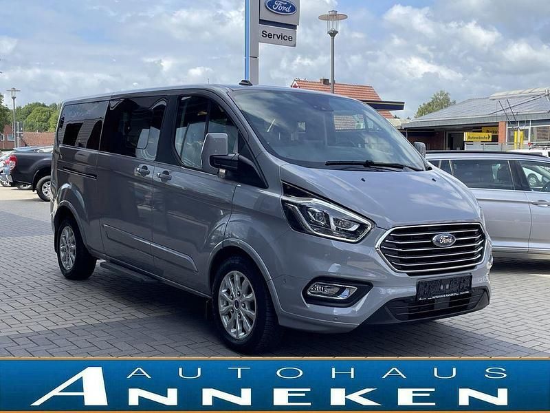 Gebraucht Ford Tourneo Titanium 150 PS (110 kW) 2022 Fancygrau Van / Kleinbus