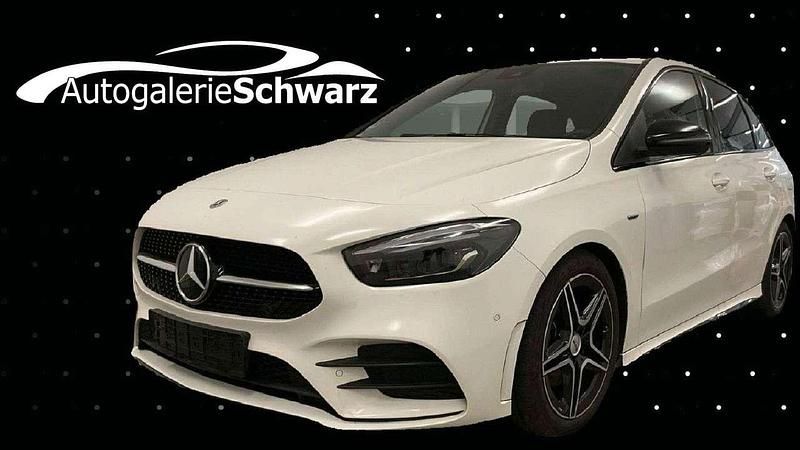 Amg polarweiss Gebraucht 2022 Mercedes B200 AMG line Van / Kleinbus | 27.450 € (Fairer Preis) - Bild 1/2