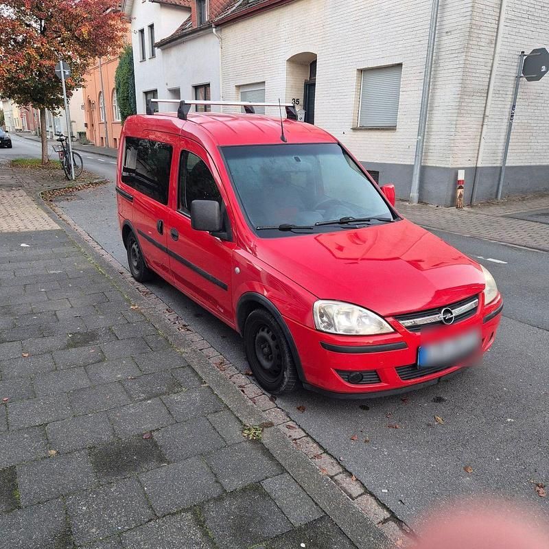 Rot Gebraucht 2006 Opel Combo Edition Van / Kleinbus | 1.850 € (Fairer Preis) - Bild 1/4