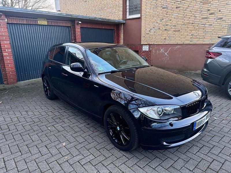 Gebraucht BMW 120 170 PS (125 kW) 2011 Schwarz Kleinwagen