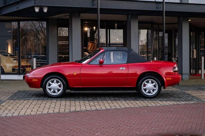 Gebraucht Mazda MX5 90 PS (66 kW) 1995 Rot Cabrio