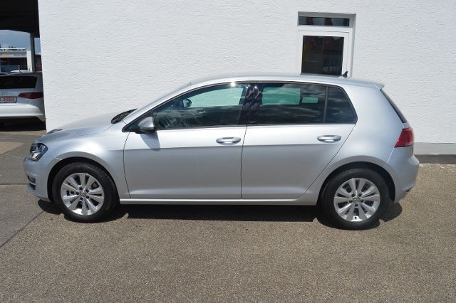 Gebraucht VW Golf VII Allstar 110 PS (80 kW) 2016 Silber metallic Limousine