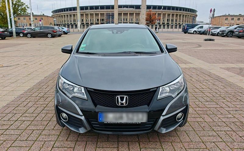 Grau Gebraucht 2015 Honda Civic Executive Limousine | 13.800 € (Fairer Preis) - Bild 1/4