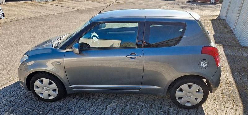 Gebraucht Suzuki Swift Comfort 92 PS (67 kW) 2009 Grau Kleinwagen