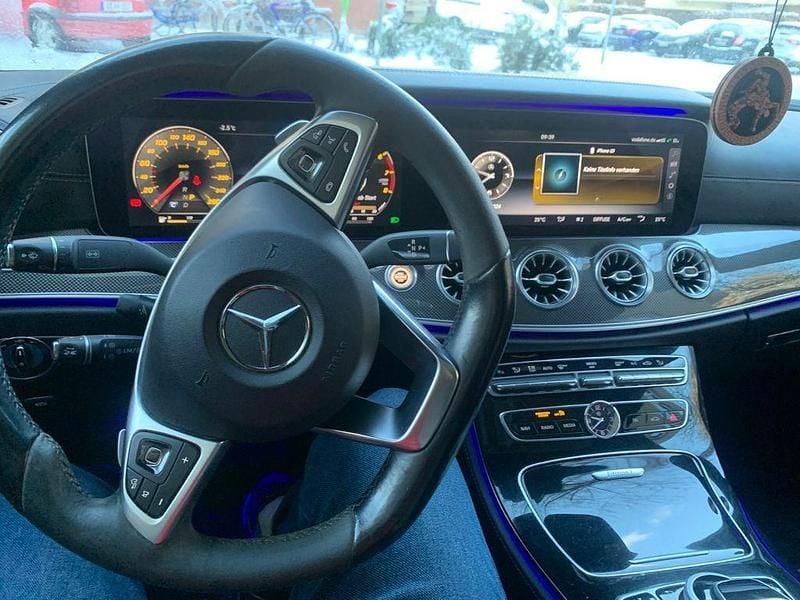 Gebraucht Mercedes E400 AMG 333 PS (244 kW) 2017 Weiß Coupé