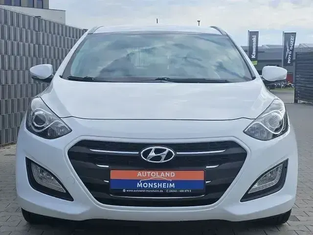 Gebraucht Hyundai i30 Trend 101 PS (74 kW) 2017 Andere Kombi