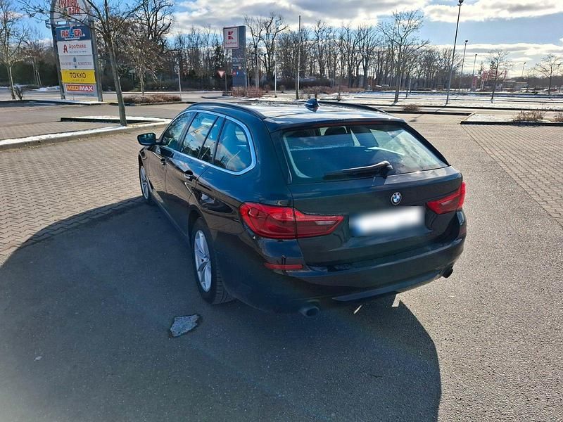 Gebraucht BMW 520 190 PS (139 kW) 2018 Schwarz Kombi