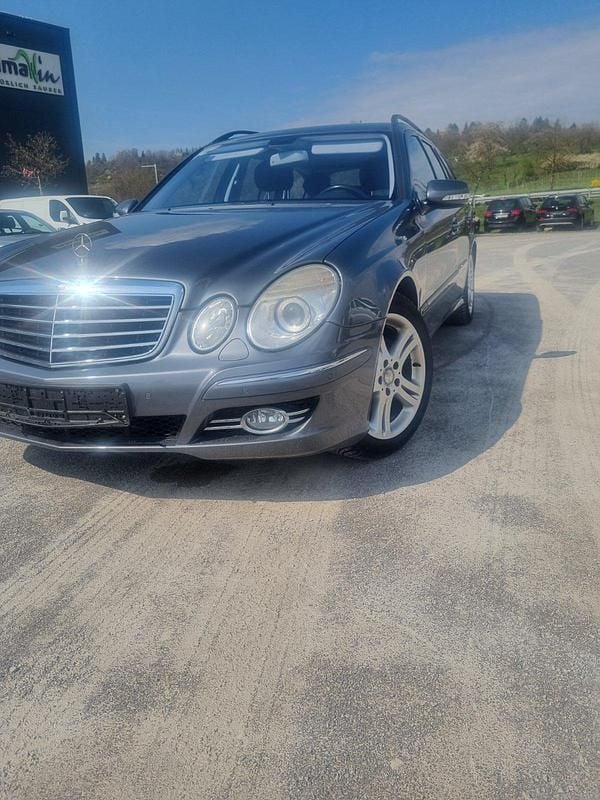Gebraucht Mercedes E230 204 PS (150 kW) 2009 Blau Kombi