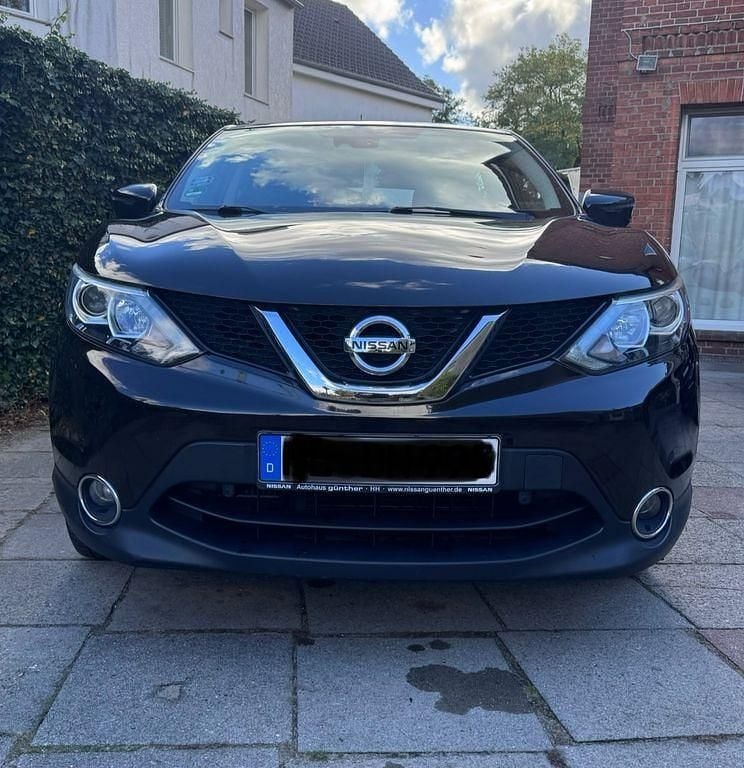 Gebraucht Nissan Qashqai Acenta 131 PS (96 kW) 2016 Violet SUV