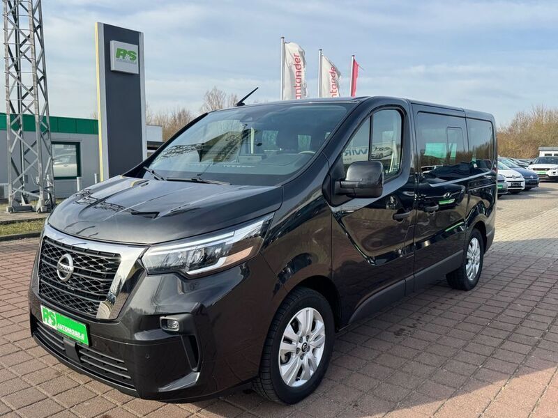 Schwarz Gebraucht 2024 Nissan Primastar Tekna Van / Kleinbus | 36.900 € (Superpreis) - Bild 1/4