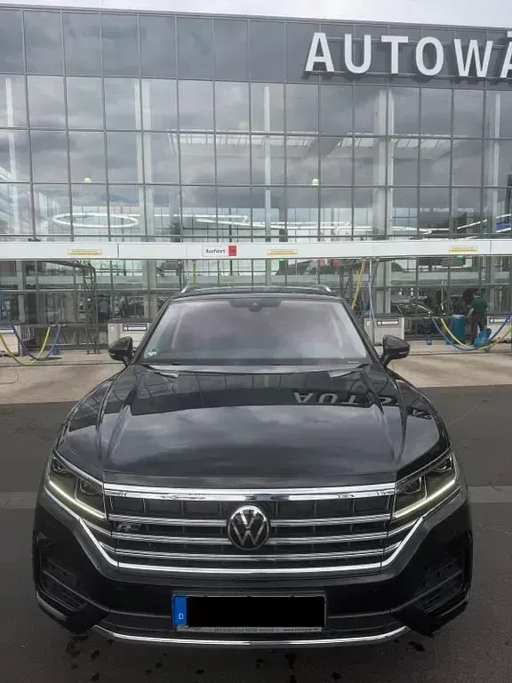 Gebraucht VW Touareg Elegance 231 PS (169 kW) 2021 Schwarz SUV