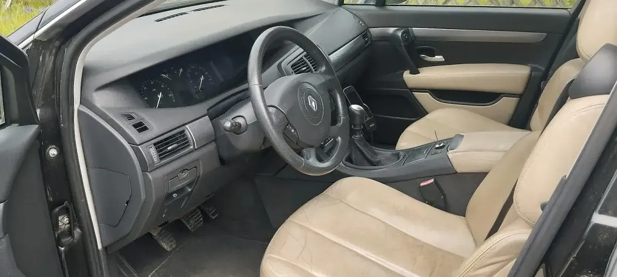 Gebraucht Renault Vel Satis 150 PS (110 kW) 2002 Schwarz Kleinwagen