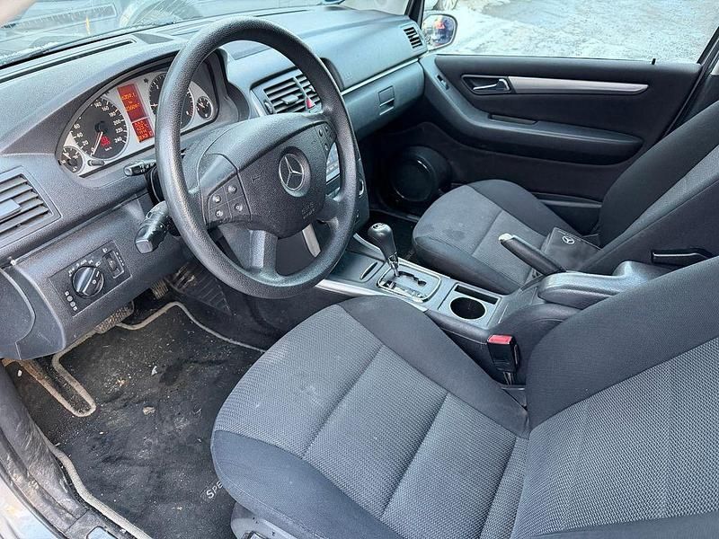 Gebraucht Mercedes B180 Edition 109 PS (80 kW) 2007 Grau Van / Kleinbus