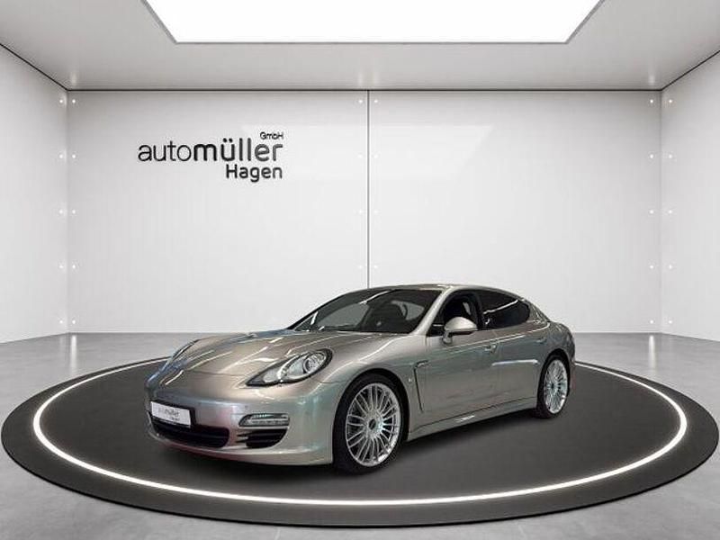 Gebraucht Porsche Panamera 250 PS (183 kW) 2012 Platinsilbermetallic Kleinwagen