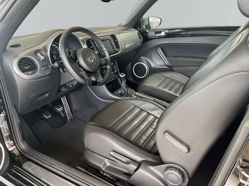 Gebraucht VW Beetle Cabriolet Karmann 150 PS (110 kW) 2015 Schwarz Cabrio