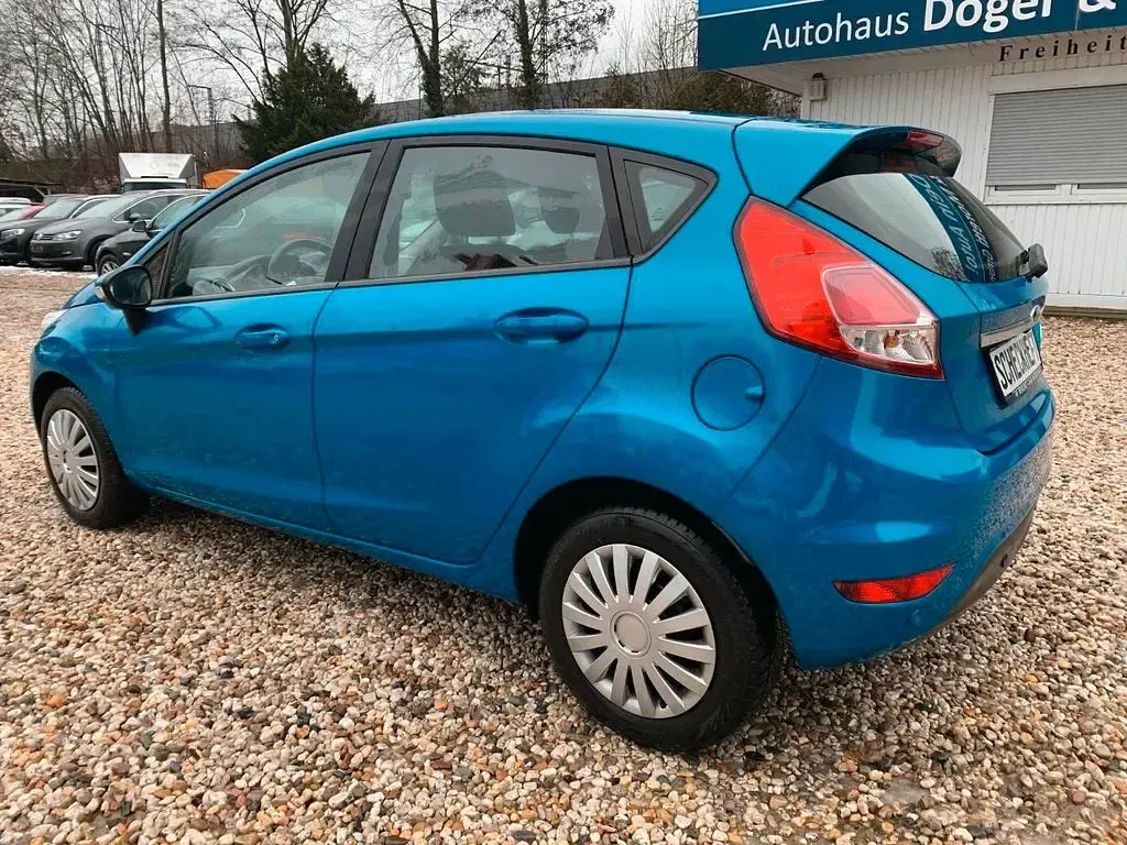 Używany Ford Fiesta 95 KM (69 kW) 2016 Niebieski Hatchback