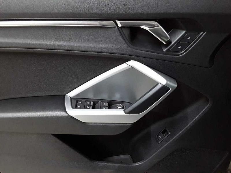 Gebraucht Audi Q3 S-Line 190 PS (139 kW) 2019 Chronosgrau metallic SUV