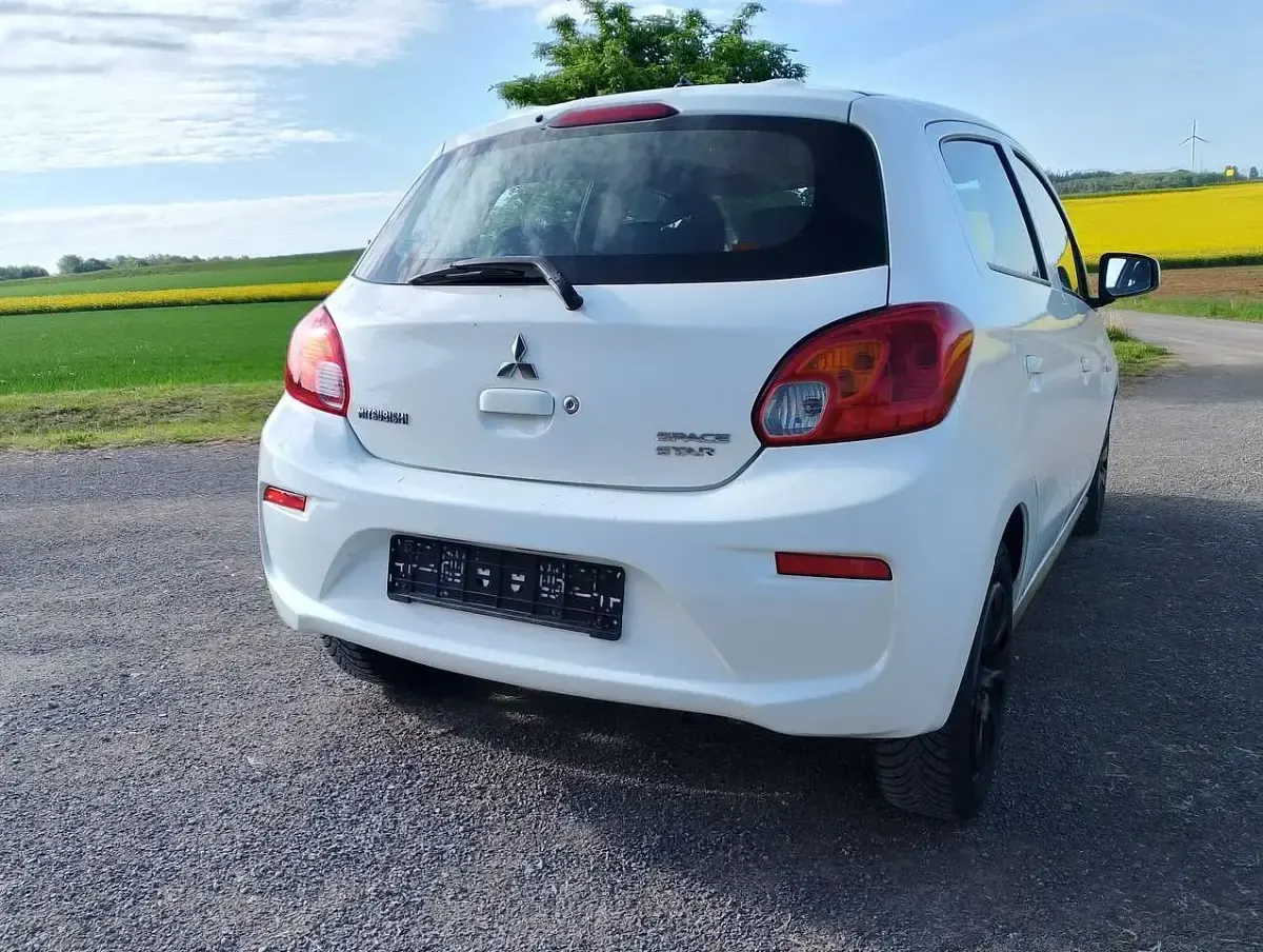 Gebraucht Mitsubishi Space Star 71 PS (52 kW) 2019 Weiß Kleinwagen