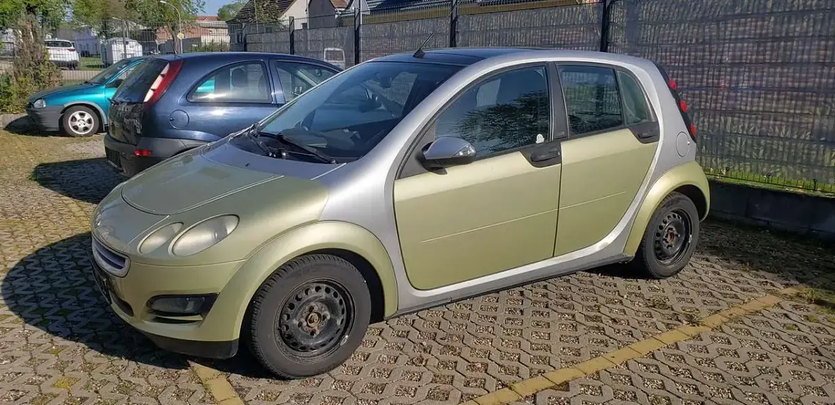 Usata Smart ForFour Pulse 95 CV (69 kW) 2005 Verde Utilitaria