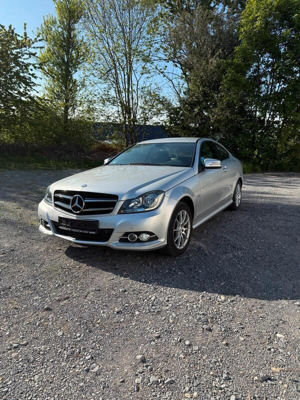 Silber Gebraucht 2013 Mercedes C250 Coupé | 10.900 € (Superpreis) - Bild 1/4