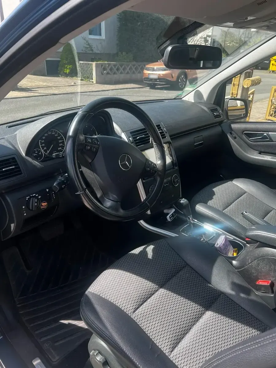 Gebraucht Mercedes A160 2010 Blau Kleinwagen
