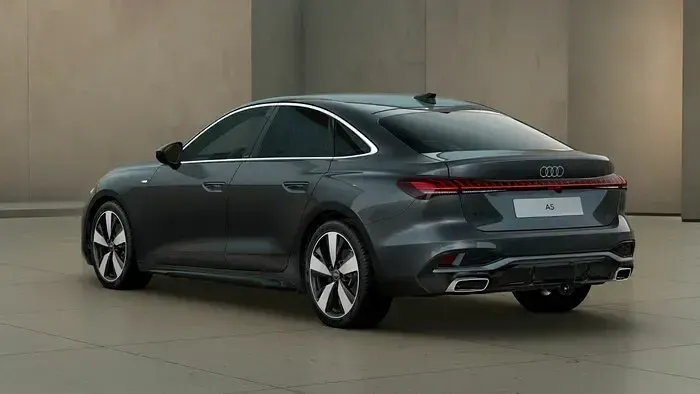 Second-hand Audi A5 S-Line 204 CP (150 kW) 2025 Gri Berlinǎ