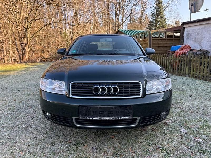 Gebraucht Audi A4 131 PS (96 kW) 2003 Grün Limousine